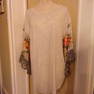 Honeyme curvy XL woman's blouse *NWT*